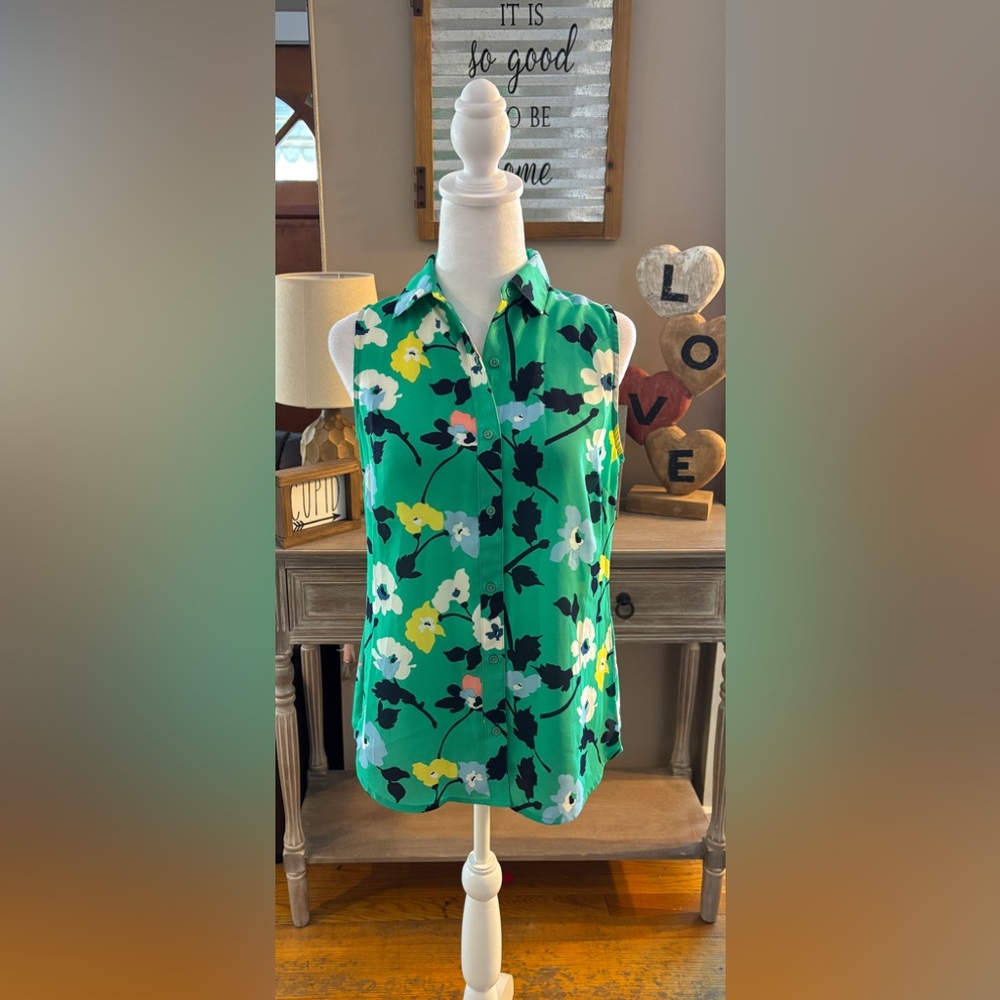 Banana Republic Button Front Floral Sleeveless Top